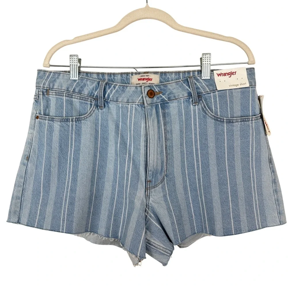Wrangler Women's 12‎ Mid-Rise Vintage Shorts Light Blue Striped NEW